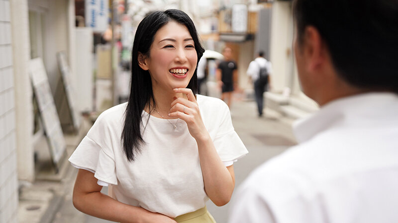 こんな風にやってみろ！！セフレ発掘！ここが穴場だ！ナンパするなら絶対 地元の商店街 逸材美熟女4名ゲット6 サンプル 1