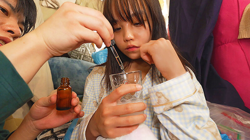 ゴミ屋敷に住む褐色チビ美少女を媚薬で意識朦朧アヘ顔凌●調教 ミニマム美少女まい 北乃まい サンプル 4