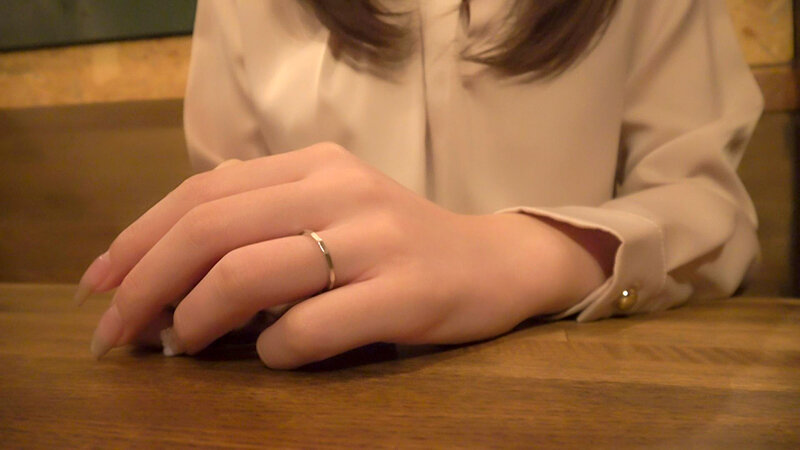 完生妻 関西で知り合った美脚スレンダー若妻 あかり（25） 花里アカリ サンプル 1
