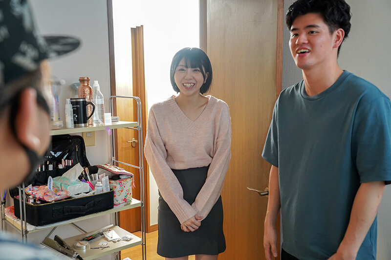 恋するAV女優と厳しい社会の現実を知ったマネージャーの物語 渡辺まりか サンプル 1