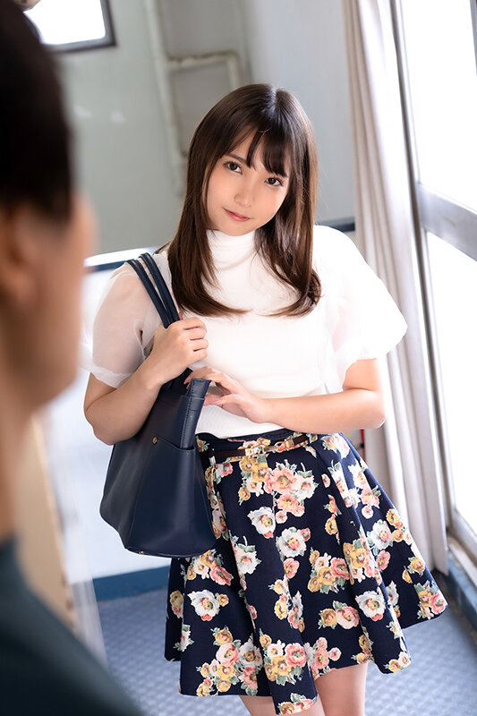 学生時代の同級生を指名できちゃう？？卒業アルバムから勝手にデリヘル指名できちゃう世界！ 枢木あおい サンプル 2