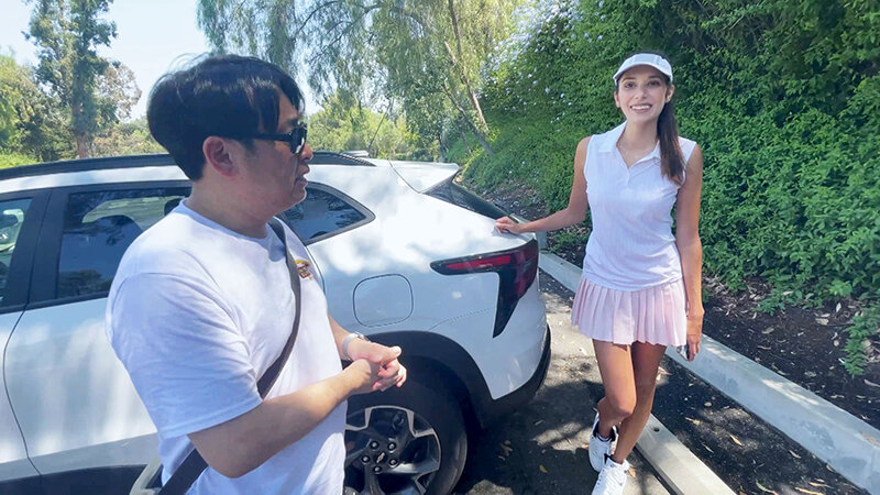 ロスのゴルフ場でナンパした10頭身モデル美女と5頭身おじさんがまさかの中出しセックス！？アリア（25） サンプル 3