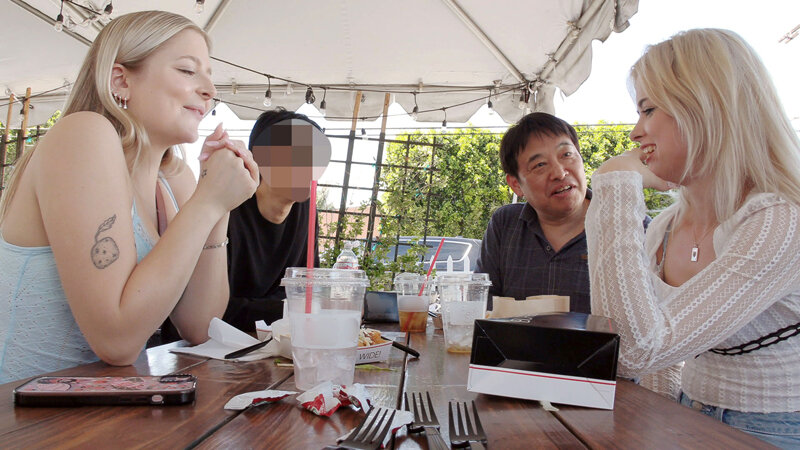 ロスの大学に潜入してナンパしたLAガールズに高収入バイトの依頼 ニコール（21）＆ジル（20） サンプル 6