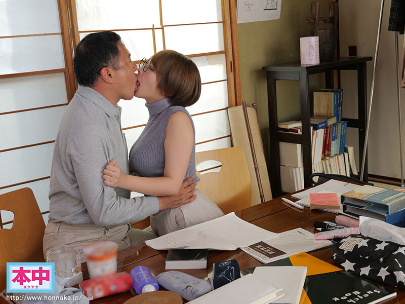 欲求不満の文系少女が孕ませ風俗店長の官能ベロキスに溺れてドロドロ汗だく肉欲まみれ中出し性交 宍戸里帆 サンプル 4