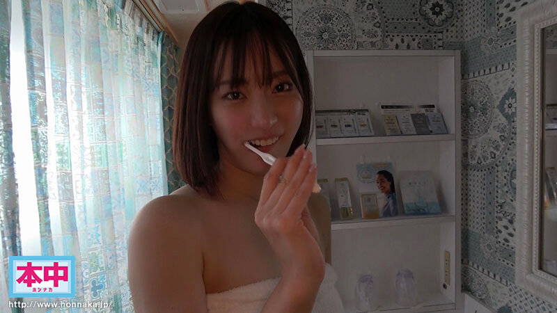 横浜デートして、野外キスして、イチャついて流れでラブホに入って一発射精してももう1回ヤリたい… ノーカットハメ撮り中出し2本番と顔射。美谷朱音と休日のプライベートSEX120分 サンプル 6