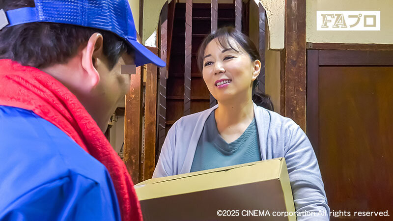 欲情オーバーフロー 熟女50代 女だって飢えている！ 引越し現場の生肌喘（あえ）ぎ 花柳里葎子 サンプル 1
