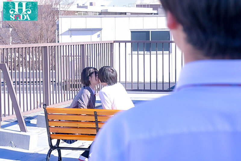 君が告白を手伝ってと言ったあの日を忘れない。両想いだった僕らはすれ違い、別々の男女と付き合い、心から叫んだ。 虹村ゆみ サンプル 3