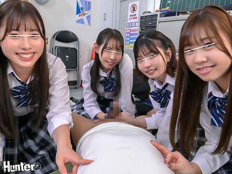 「おじさんセックスしよ」用務員の仕事は学校の環境整備とセックス。用務員室はおじさんチ〇ポで性欲解消する女子〇生たちのエッチなサボり場と化した！ サンプル 6