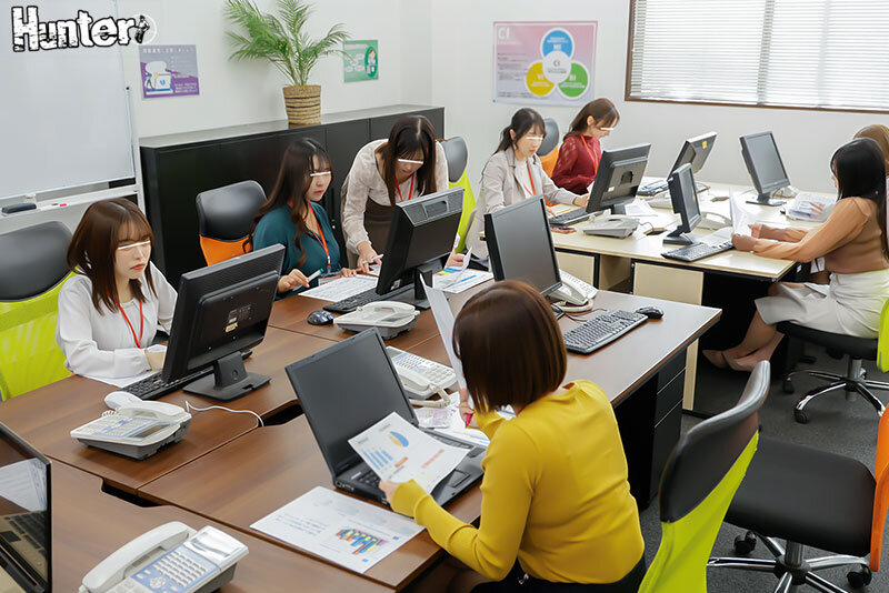 ボクのチ○ポは大盛況で女子社員がお昼休みに大行列！2 女子だらけの会社に男は清掃員のボク1人！昼休みは順番待ちしてまでボクのチ○ポをハメに… サンプル 2