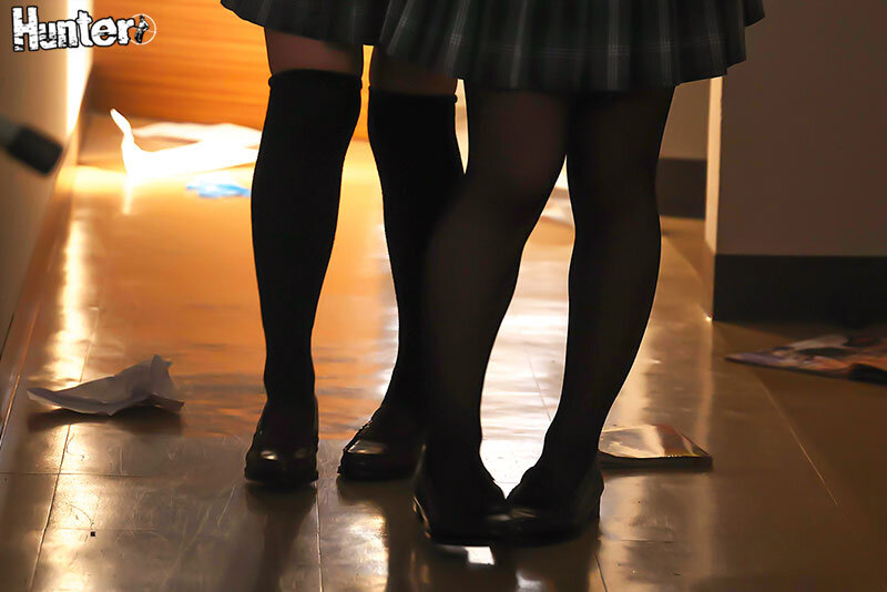 18歳未満立ち入り禁止の暖簾をくぐれば欲求不満な女子生徒といつでもヤリ放題！18歳未満立ち入り禁止の暖簾の先にはエロがある！使われていない旧校舎に出来た 18禁スペースは暇を持て余した学生たちの発情スポットに！ サンプル 2