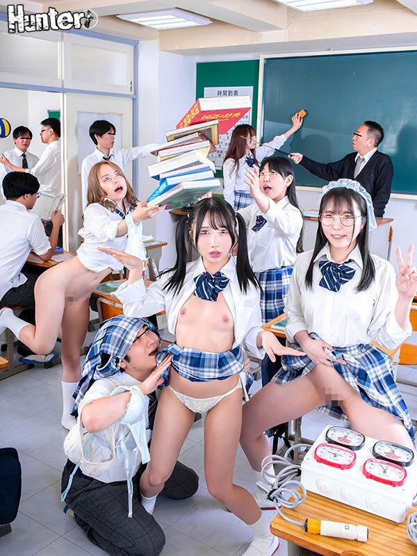 【新感覚時間停止AV】時間停止×心の声 エロ漫画の様に時間が止まっている女子たちの心の声が聞こえてくる！「えっ？待って！私…時間止まってる？でも意識はある」この学校には 『場所』によって時間を自在に止める事が出来る神装置が存在した！！ サンプル 1