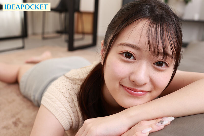 【VR】愛らしさ全開美少女 花守夏歩 愛嬌抜群でスケベな彼女とガチ恋超接近密着 FIRST 8K VR サンプル 2