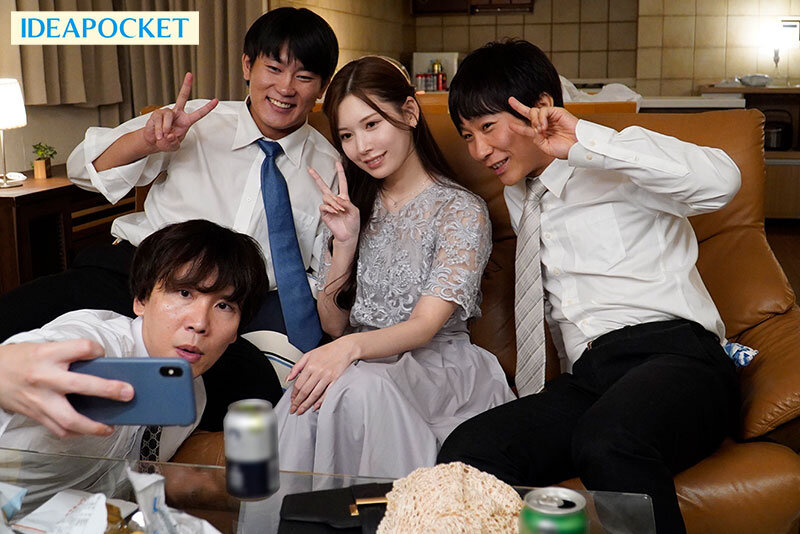 「皆でHしようよ」 結婚式の二次会宅飲みで発情したヤリマン未婚女が男全員喰う。 怒涛の精子搾り取り！！ 明里つむぎ サンプル 2