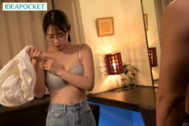大嫌いな上司に媚薬を飲まされ卑猥下着を着せられ何度もイキまくる巨乳地味メガネOL 入社した会社は変態達の巣窟でした…。 滝川すみれ サンプル 9