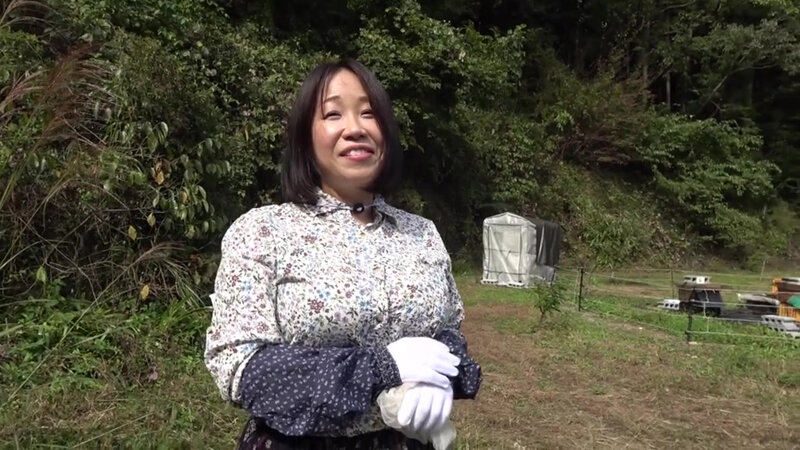 埼玉・深谷で養蜂場を営むお母さん 桃乃美香 サンプル 1
