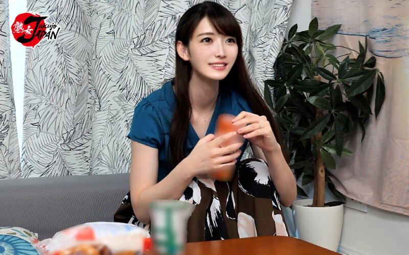 イケメンが人妻を部屋に連れ込んでSEXに持ち込む様子を盗み撮りしたDVD。019～強引にそのまま中出ししちゃいました～Part.1 サンプル 2