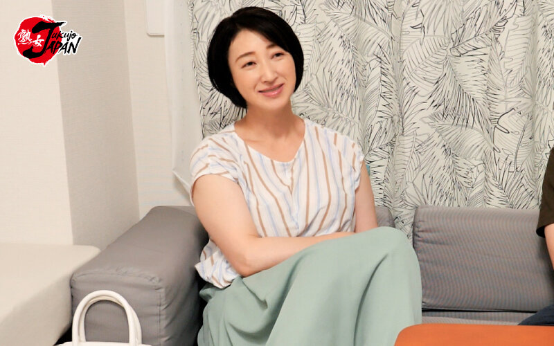 イケメンが人妻を部屋に連れ込んでSEXに持ち込む様子を盗み撮りしたDVD。020～強引にそのまま中出ししちゃいました～Part.1 サンプル 2