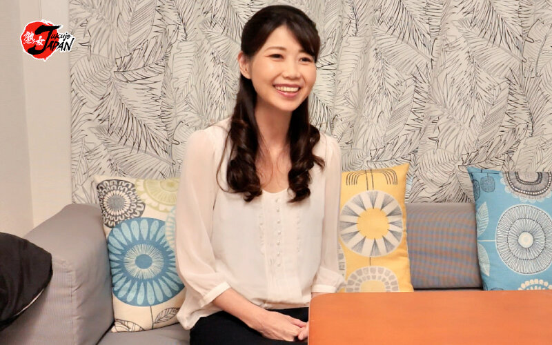 イケメンが人妻を部屋に連れ込んでSEXに持ち込む様子を盗み撮りしたDVD。023～強引にそのまま中出ししちゃいました～Part.2 サンプル 7