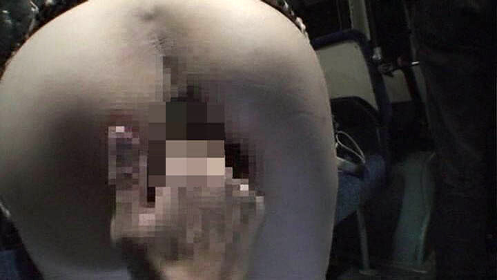 変態痴●集団狙われた人妻バス編4時間2 16人 サンプル 9