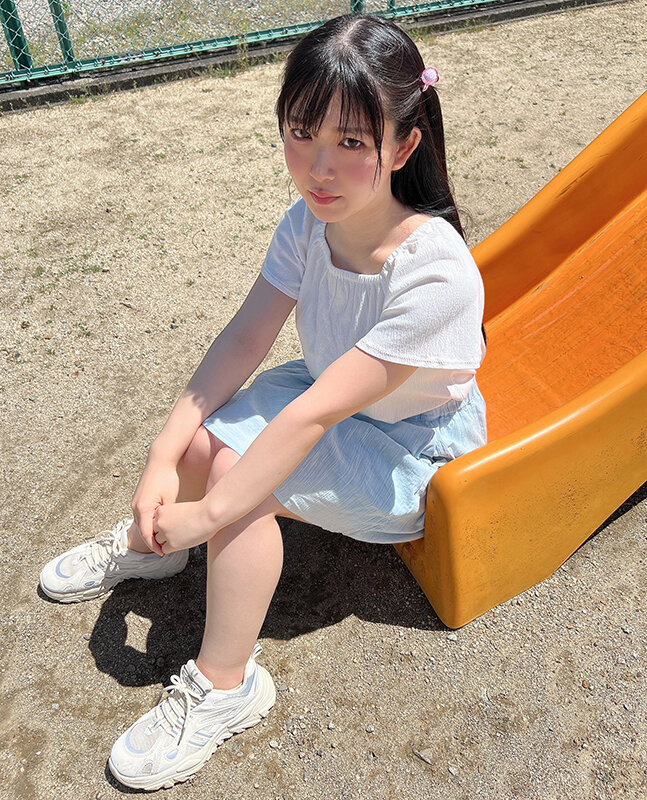 かどわかし。クラスで人気の純真無垢な女の子を激キモ中年オヤジがたぶらかし潮吹き＆抜きションするまで育成開発した性覚醒ドキュメント 真白ふわり サンプル 2