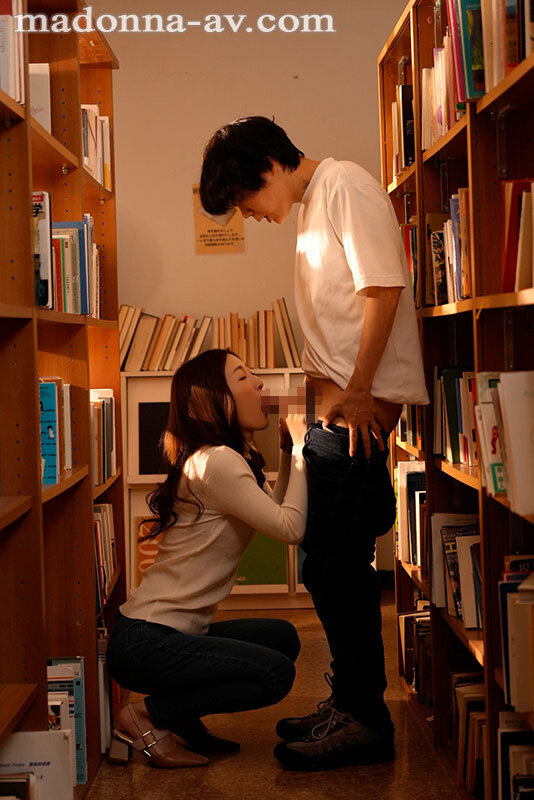 夜間学校に通う‘ 人妻 ’同級生と時を忘れて求め合った青春やり直し性交ー。 今井栞菜 サンプル 4