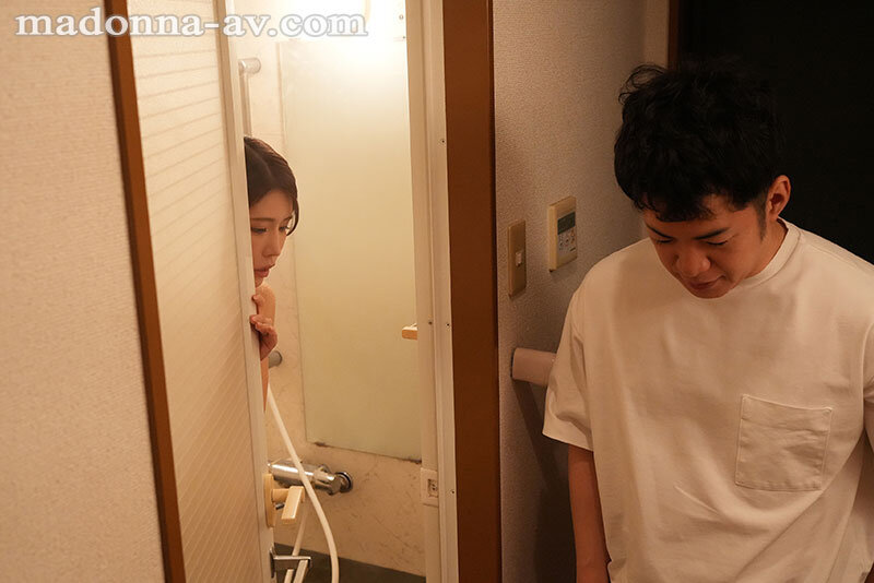 妻の妊娠中、オナニーすらも禁じられた僕は上京してきた義母・真由香さんに何度も種付けSEXをしてしまった…。 瑶真由香 サンプル 1