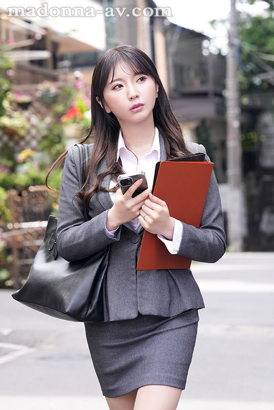 麗しきランジェリー、唾液と精液で汚れた酬いの人妻保険外交員 新妻ゆうか サンプル 1