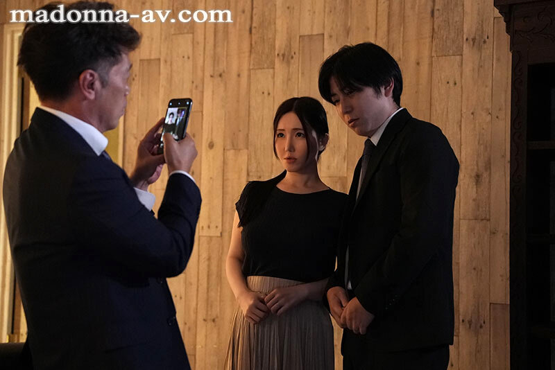 ヌードモデルNTR 上司と羞恥に溺れた妻の衝撃的浮気映像 夏目玲香 サンプル 1
