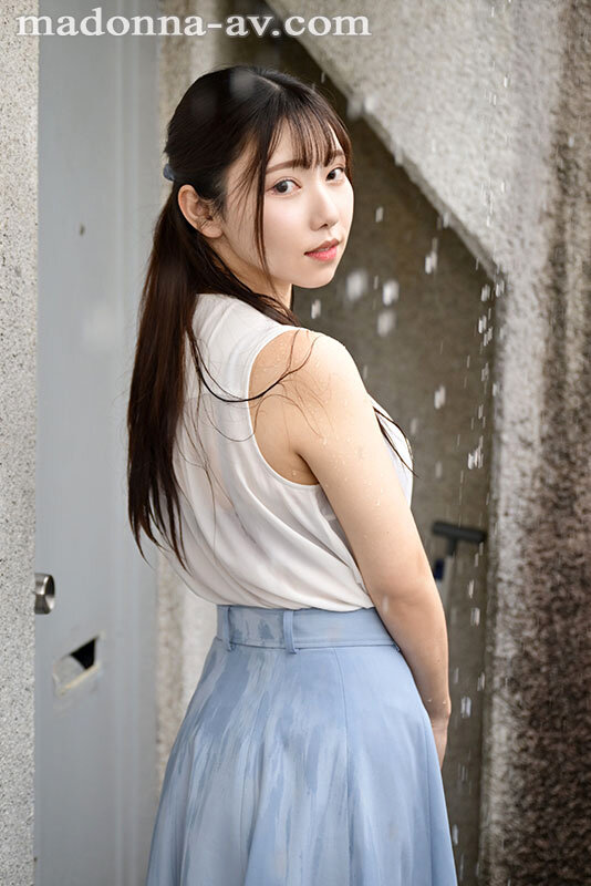 【VR】さつき芽衣 MadonnaVR初登場！！ 「ごめんね、主人が帰ってくるまでいいかな？」 ゲリラ豪雨でカギを落として新卒の僕を誘う隣の奥さん 性欲過多な濡れ髪人妻の 中出しOK床ドン騎乗位誘惑 超高画質8K サンプル 2