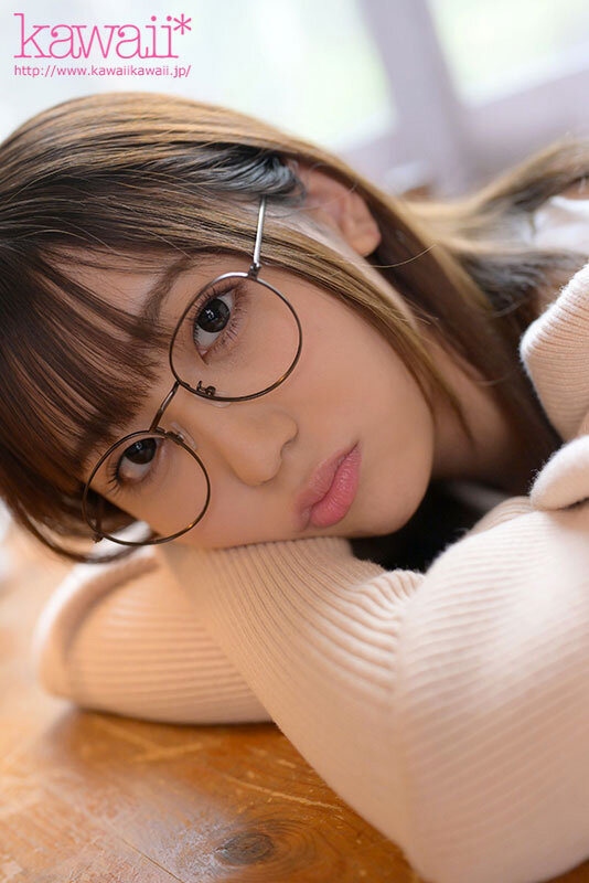 【VR】【kawaii＊むちむち肉感VR】脱いだら凄かった…！！慎ましい文学少女の淫らで肉肉しい女体 オカズにされたい変態マゾと静謐な世界で不道徳に交じり狂う 卯佐美りん サンプル 2