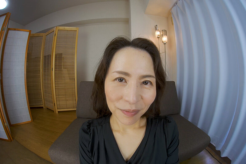 【VR】五十路熟女に顔を舐められてぞわぞわするVR