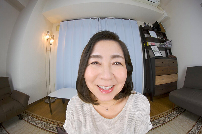 【VR】五十路熟女に顔を舐められてぞわぞわするVR