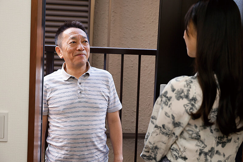 義父に弄ばれた一週間 快感の虜になった巨乳若妻 小野坂ゆいか サンプル 1