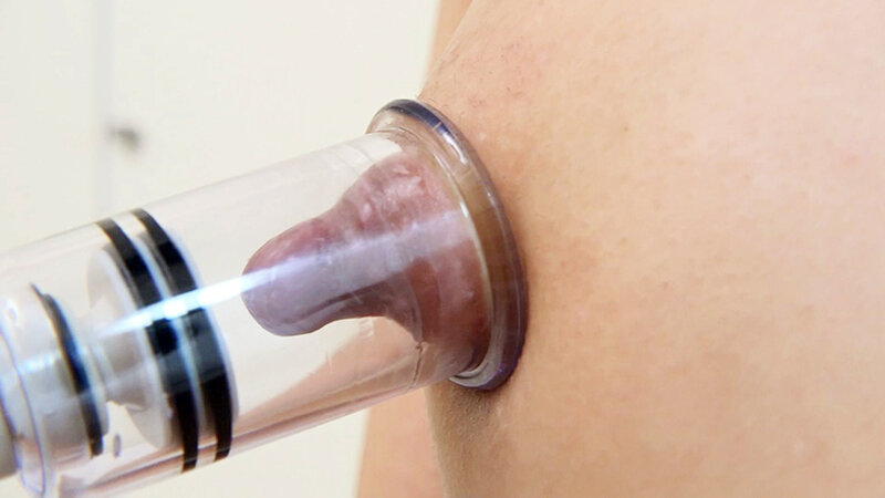 まな板ぺちゃパイなのに、乳頭だけニョキっと長ーい女の子たち。4時間 サンプル 1