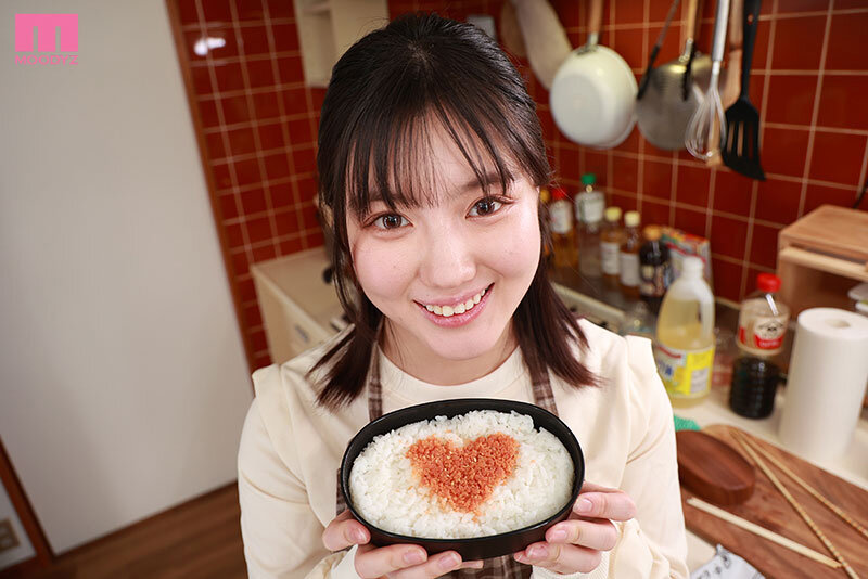 【VR】僕のお弁当を毎日作ってくれる世話焼き彼女 裸エプロンからはみ出す乳首がかわいくて料理中なのにおっぱじまっちゃった付き合いたての大学生の巨乳彼女と同棲性活 小鈴みかん サンプル 2