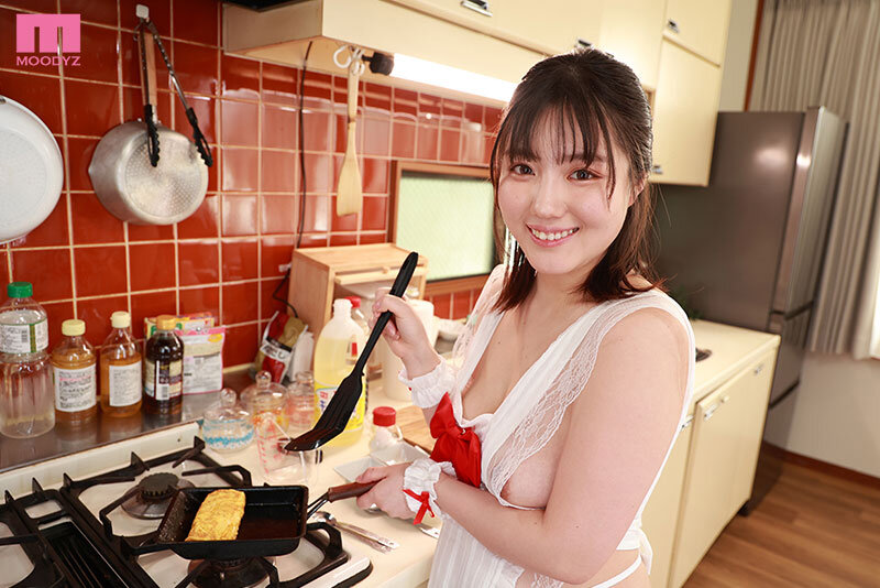 【VR】僕のお弁当を毎日作ってくれる世話焼き彼女 裸エプロンからはみ出す乳首がかわいくて料理中なのにおっぱじまっちゃった付き合いたての大学生の巨乳彼女と同棲性活 小鈴みかん サンプル 5