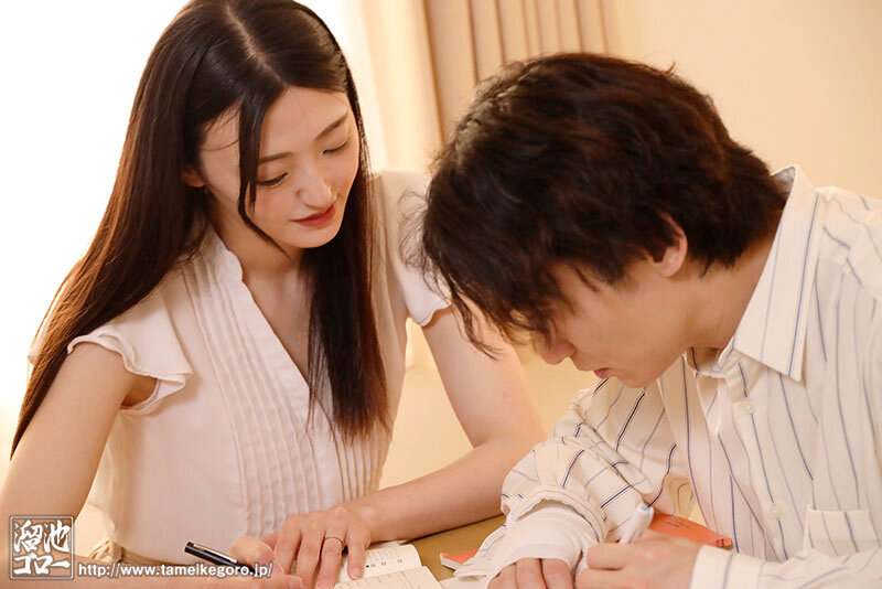 ボクのチ○ポに満足していない妻を、デカチンの甥に寝取ってもらった！ 超ビンカン嫁×巨根NTR 澪真央 サンプル 1