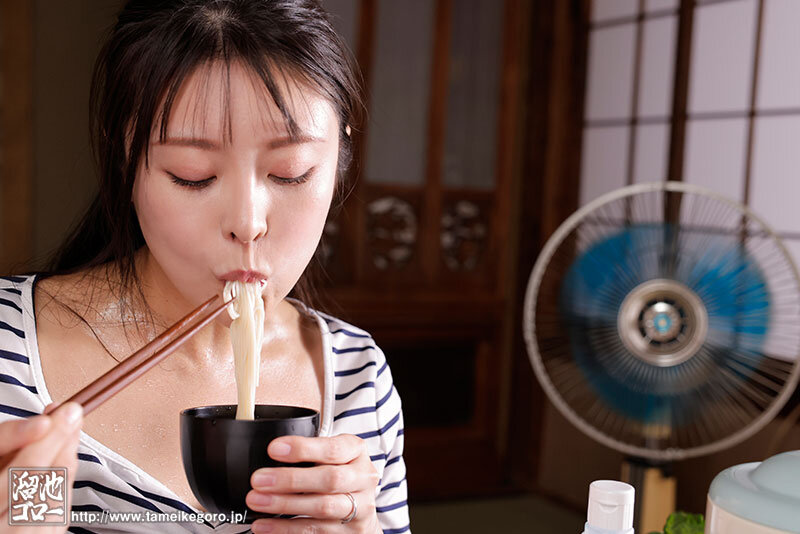 田舎に帰省してきた発情期痴女（兄嫁）とドロドロSEXをしたあの夏ー。【汗だくだく、ザーメンドクドク】 潤うるる サンプル 1