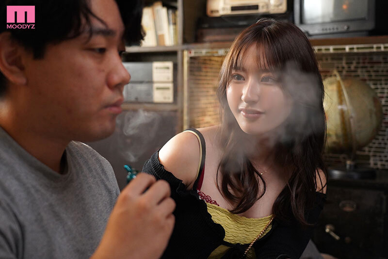 「媚薬使っていきなり白目剥いちゃうかもしれないの、恥ずかしいからさ…」 私と媚薬エッチしない？ 東京で彼氏ができたという幼馴染が田舎に帰省中にボクを実験台に媚薬SEXを試してきました… 一ノ瀬あおい サンプル 1