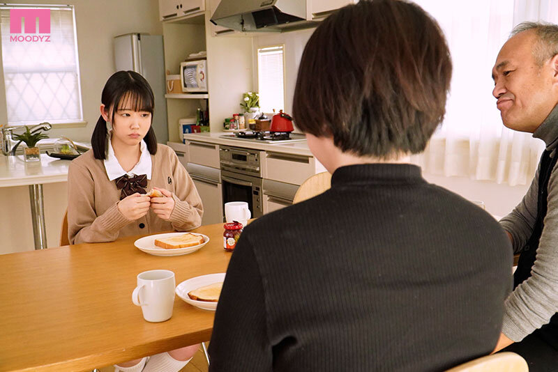 妻が帰省した3日間発育しきって喰い頃な巨乳連れ子を一生分ヤリ貯めした。 桜ゆの サンプル 1