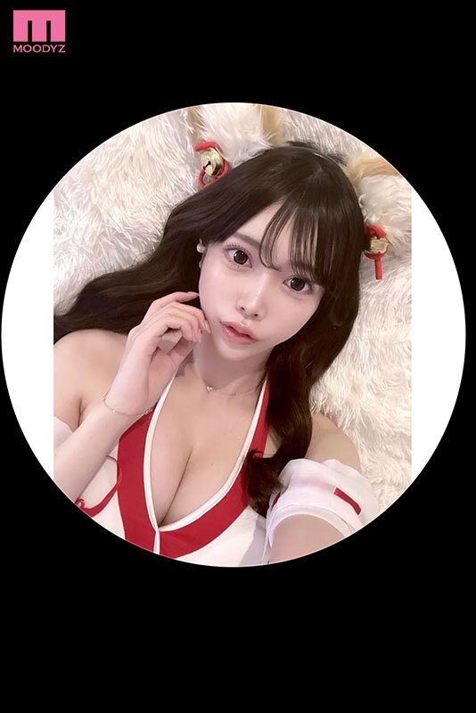 新人 ただ好奇心で応募してきたエッチな素人娘は実は、人気コスプレ配信ライバーだった！SNSの世界から出てAV デビュー！！ねねちゃん サンプル 2
