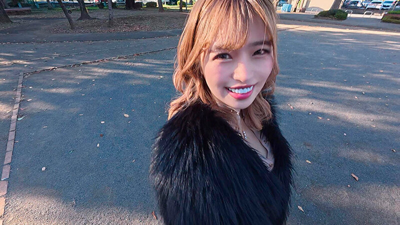 変態巨乳ビッチに逆ナンされて圧倒的臨場感でキンタマがバカになるまで連続射精させられる人生最高の完全主観SEX 椿りか サンプル 1