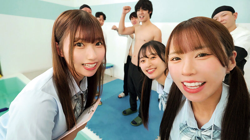 誰にでも股を開く水泳部のヤリマン女子マネージャーたちに全身ぶっかけ42発！！スク水のままいつでもどこでもヤリまくり即ハメ乱交合宿 サンプル 2