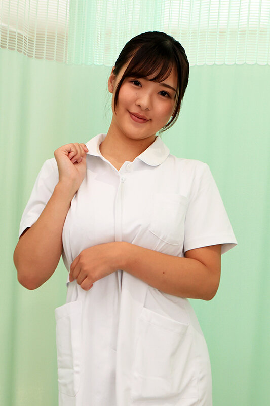 フェラチオしてくると噂の美人看護師 岡本莉里 サンプル 5