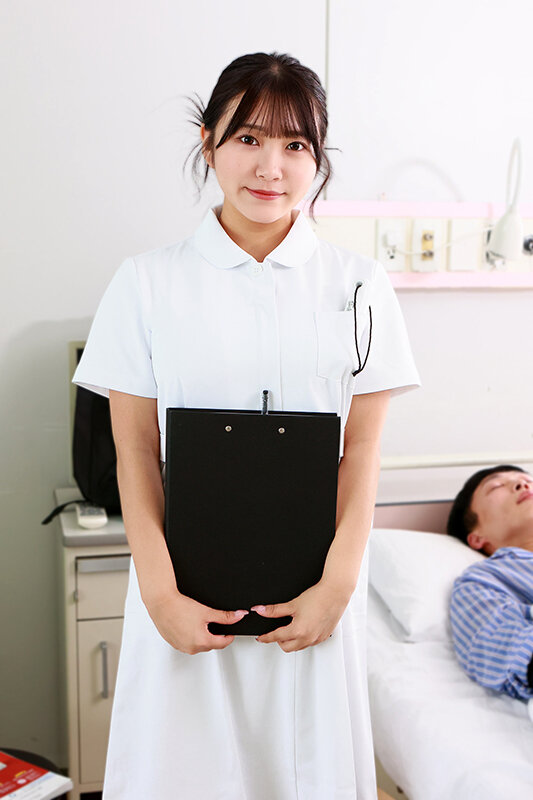 フェラチオしてくると噂の美人看護師 姫咲はな サンプル 1