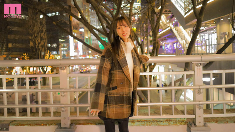 AV女優になった元カノ幼馴染と再会 久しぶりに会った彼女が垢抜けて可愛くなってたのでついデートに誘ったらまさかのOK あの頃は、ウブすぎてキスまでしかできなかった僕らはホテルに泊まって初めてのセックスなのにめちゃくちゃ中出ししまくった。 新井リマ サンプル 8