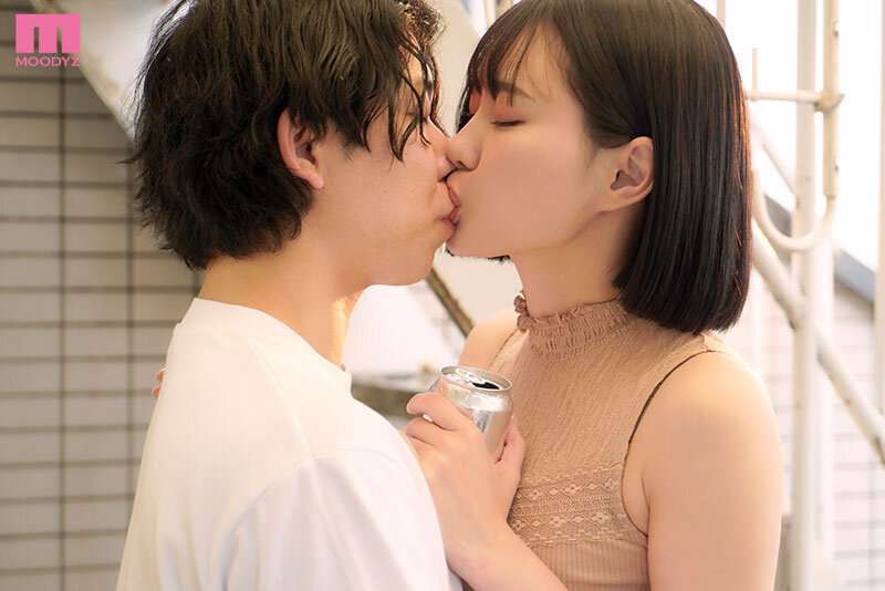 大嫌いが大好きに変わる純愛中出し ねぇ、甘えてもいい？大嫌いだった女上司と退職後にコンビニで再会そのまま一緒にお酒を飲んで仲良くなり田舎に帰るまでの1週間甘々エッチでヤリまくった。 美谷朱音 サンプル 2