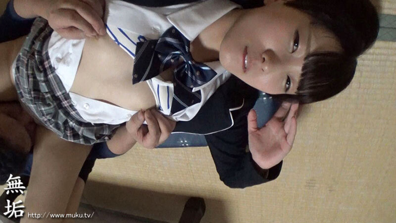 制服を脱がせると、そこにあったのはちっぱいでした。発育途中のぺたんこ少女達とナイショ性交BEST4時間
