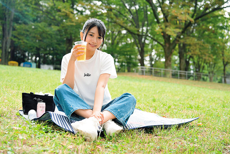 【夢幻調査隊】昼間の公園で一人でお酒を飲んでる女性急増！なぜか顔面偏差値Aランク【検証】話しを聞いてみた結果！みんなめちゃのんべえSEX好き判明！ サンプル 1