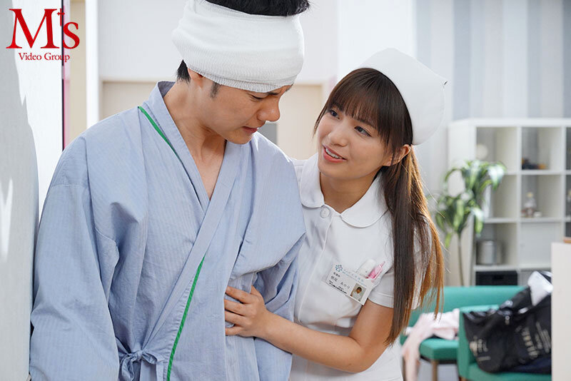ボクは患者、彼女はナース。 大好きだった同級生と病院で5年ぶりの再会。両想いだったボクらは恋人の不在中、病室で何度も何度も求め合い中出しセックスしまくった。 根尾あかり サンプル 1